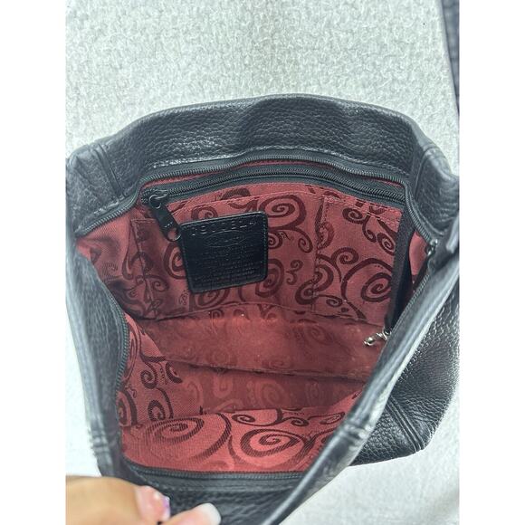 Chic Black Leather Crossbody Bag - Picture 7 of 12